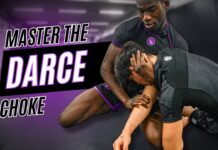 작은 마을에서 UFC까지, 데이비스 아사레의 다스 초크 시스템